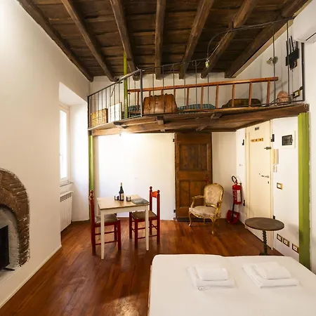 Apartment Trastevere Romantic Nest